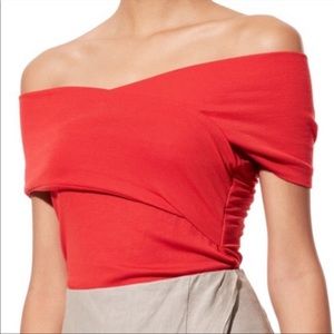 Babaton adalard off shoulder top red size medium